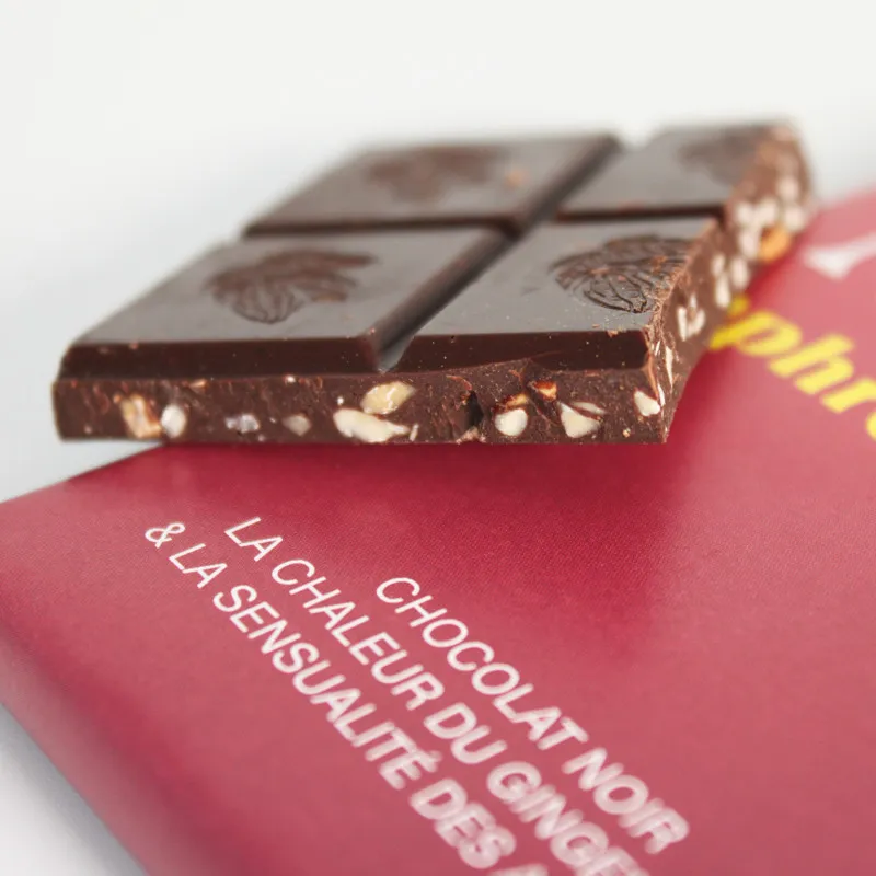 chauffe-moi-chocolat-noir-aphrodisiaque-gingembre-et-amandes (3).webp