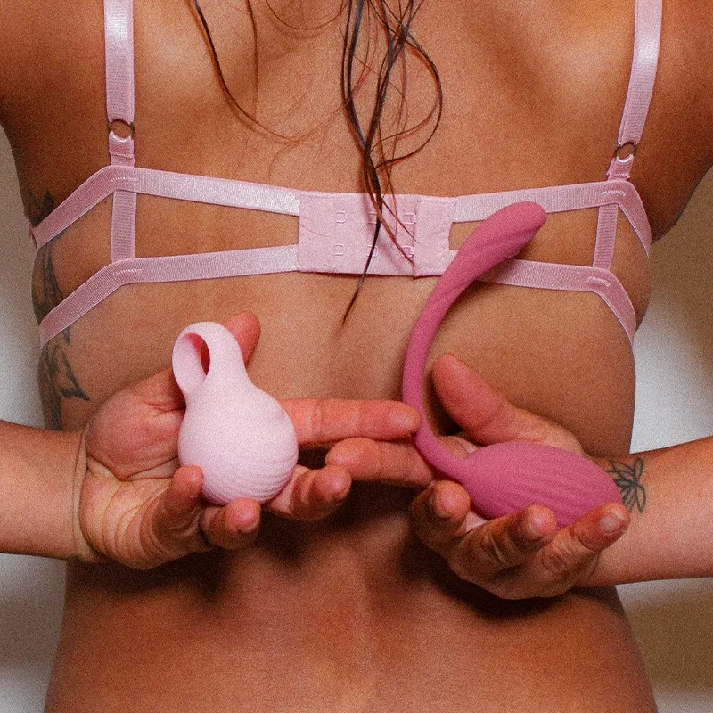 tama-oeuf-vibrant-et-telecommande-vibro-clito.webp